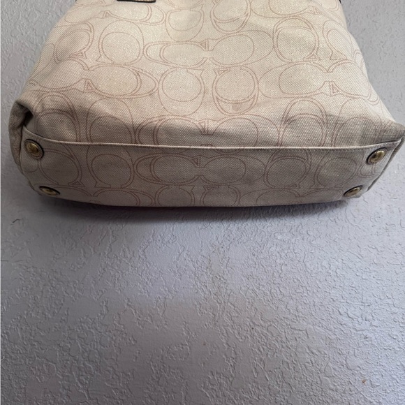 Coach Penelope Signature Linen Shoulder Tote Bag F19263 Khaki Gold - Picture 5 of 5